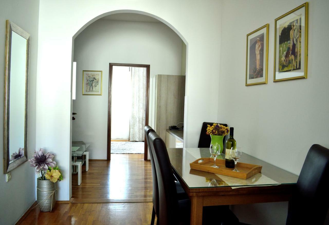 Amphitheatre Apartments Pula Exterior photo